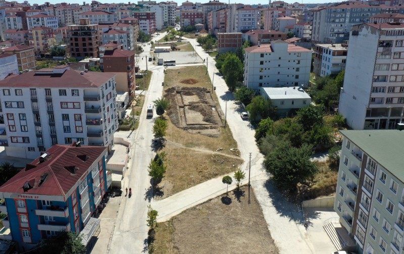 AYDIN SOKAK'TA PARK VE YEŞİL ALAN ÇALIŞMALARI BAŞLADI